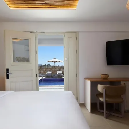 Semesteranläggning (resort) Sea Breeze Santorini Resort, Curio By Hilton Agios Georgios (Santorini)