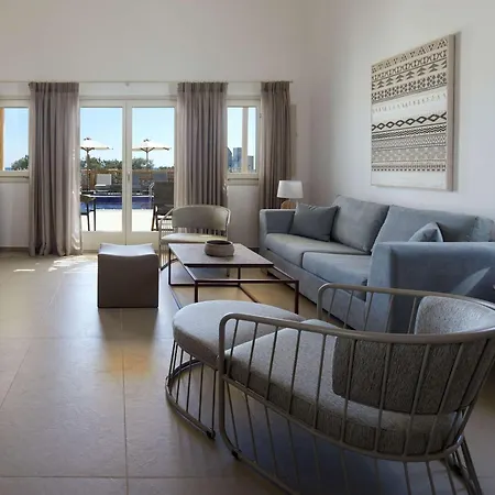 Semesteranläggning (resort) Sea Breeze Santorini Resort, Curio Collection By Hilton Agios Georgios (Santorini)