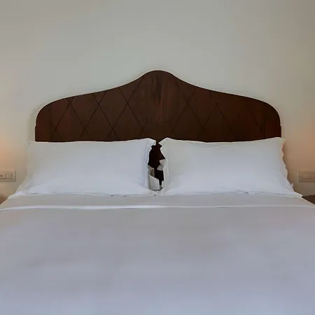 Sea Breeze Santorini Resort, Curio Collection By Hilton 5*