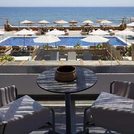Sea Breeze Santorini Resort, Curio By Hilton Agios Georgios (Santorini)