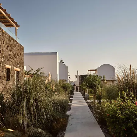 Semesteranläggning (resort) Sea Breeze Santorini Resort, Curio Collection By Hilton 5*