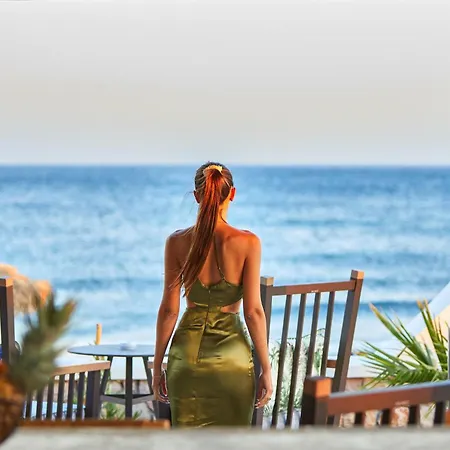 Sea Breeze Santorini Resort, Curio By Hilton 5*