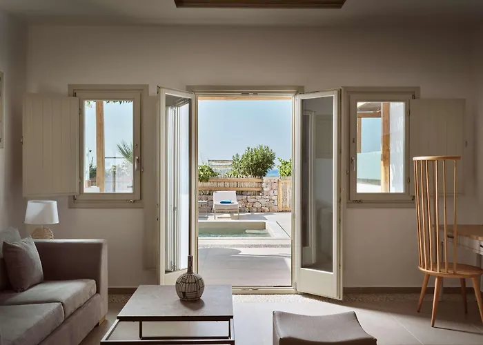 Sea Breeze Santorini Resort, Curio By Hilton 度假村 Agios Georgios (Santorini)