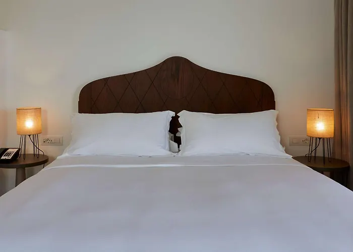 Sea Breeze Santorini Resort, Curio By Hilton 5*