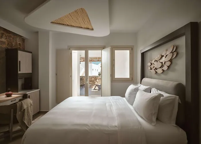 度假村 Sea Breeze Santorini Resort, Curio By Hilton Agios Georgios (Santorini)