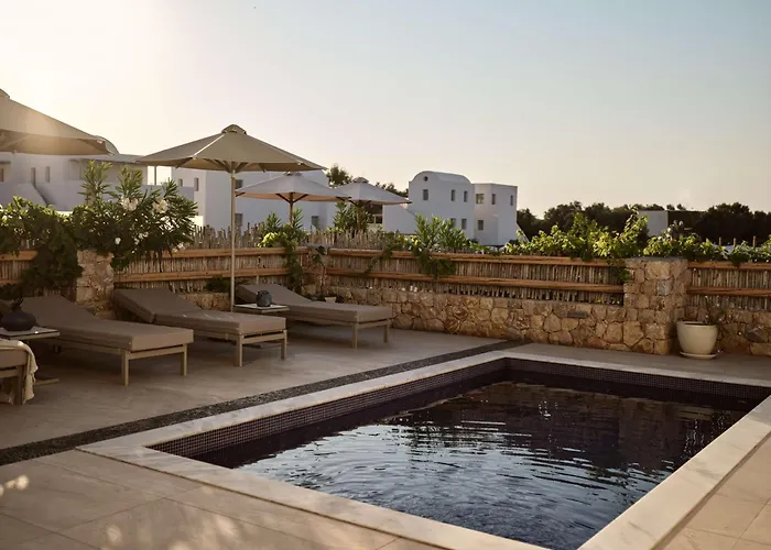 Sea Breeze Santorini Resort, Curio By Hilton 5*