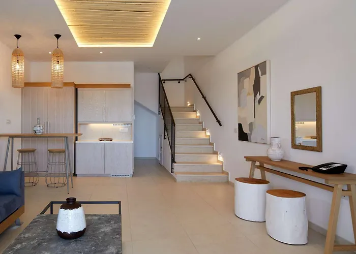 度假村 Sea Breeze Santorini Resort, Curio By Hilton Agios Georgios (Santorini)