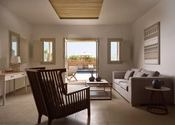 Sea Breeze Santorini Resort, Curio By Hilton 5*