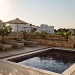 Sea Breeze Santorini Resort, Curio By Hilton 5*