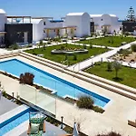 Sea Breeze Santorini Resort, Curio By Hilton Agios Georgios (Santorini)