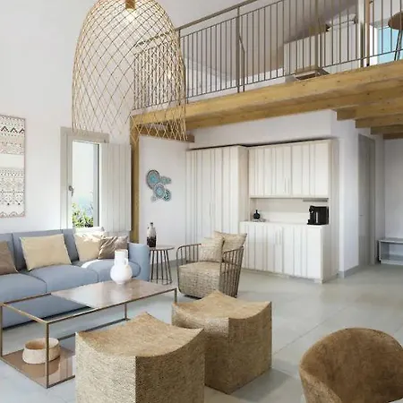 Sea Breeze Santorini Resort, Curio By Hilton Agios Georgios (Santorini)