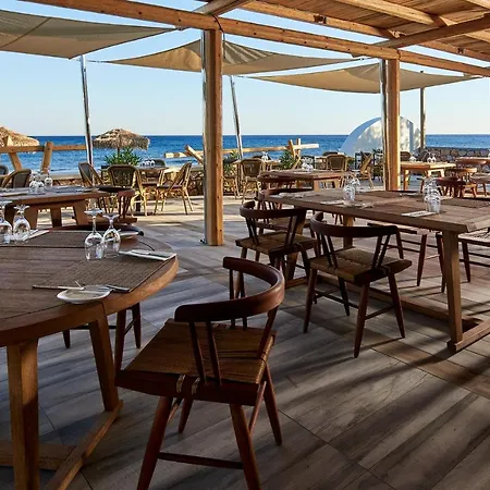 Sea Breeze Santorini Resort, Curio By Hilton 度假村 Agios Georgios (Santorini)