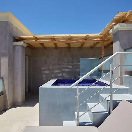 Sea Breeze Santorini Resort, Curio By Hilton Agios Georgios (Santorini)