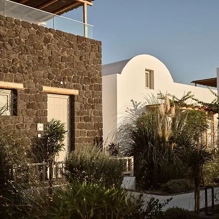 Sea Breeze Santorini Resort, Curio By Hilton 度假村 5*