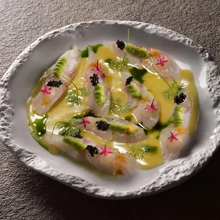 Ośrodek wypoczynkowy Sea Breeze Santorini Resort, Curio By Hilton 5*