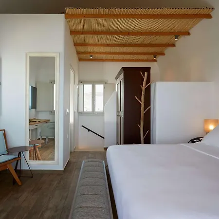 Sea Breeze Santorini Resort, Curio By Hilton 度假村