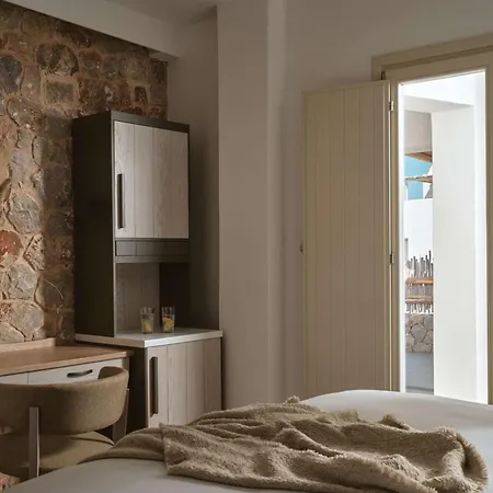度假村 Sea Breeze Santorini Resort, Curio By Hilton 5*