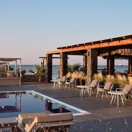 Resort Sea Breeze Santorini Resort, Curio By Hilton Agios Georgios (Santorini)