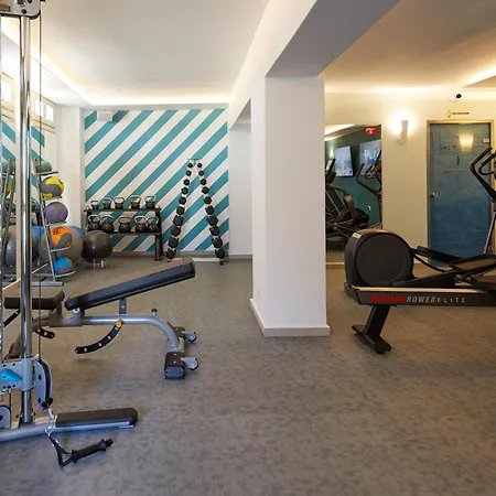 Ośrodek wypoczynkowy Sea Breeze Santorini Resort, Curio By Hilton 5*