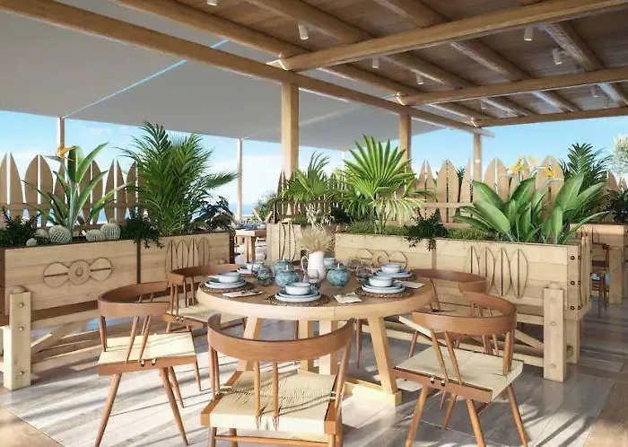 Sea Breeze Santorini Resort, Curio By Hilton Agios Georgios (Santorini)