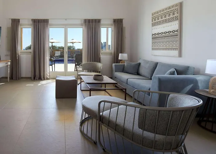 Resort Sea Breeze Santorini Resort, Curio By Hilton Agios Georgios (Santorini)