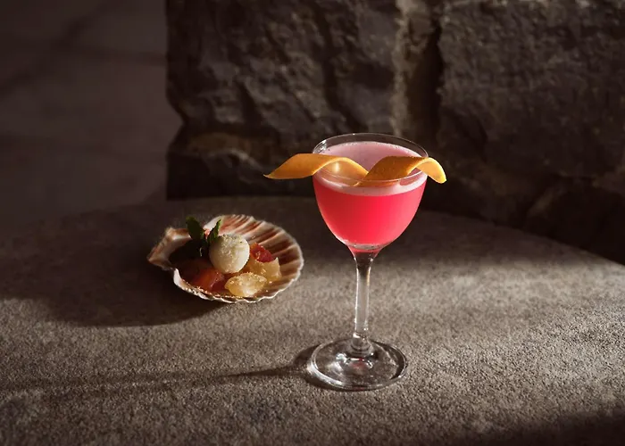 Resort Sea Breeze Santorini Resort, Curio By Hilton Agios Georgios (Santorini)