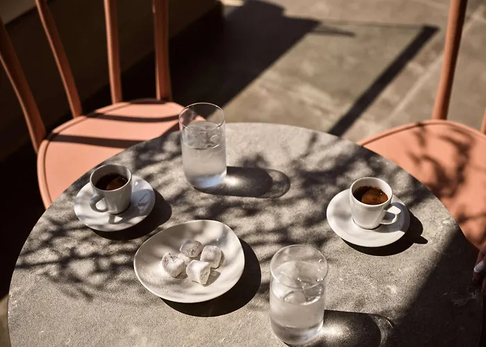 Sea Breeze Santorini Resort, Curio By Hilton 5*