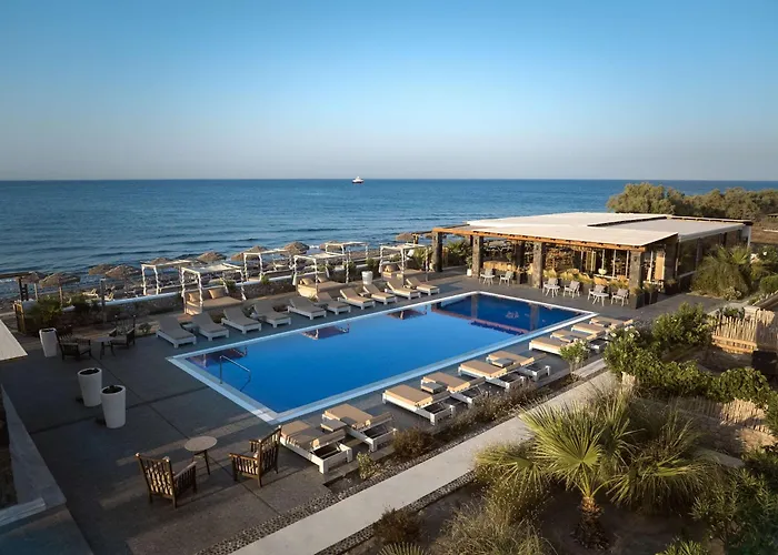 Sea Breeze Santorini Resort, Curio By Hilton Agios Georgios (Santorini)