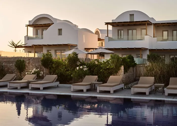 Sea Breeze Santorini Resort, Curio By Hilton منتجع