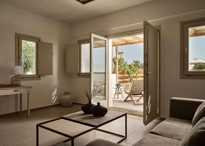 Sea Breeze Santorini Resort, Curio By Hilton 5* Agios Georgios (Santorini)